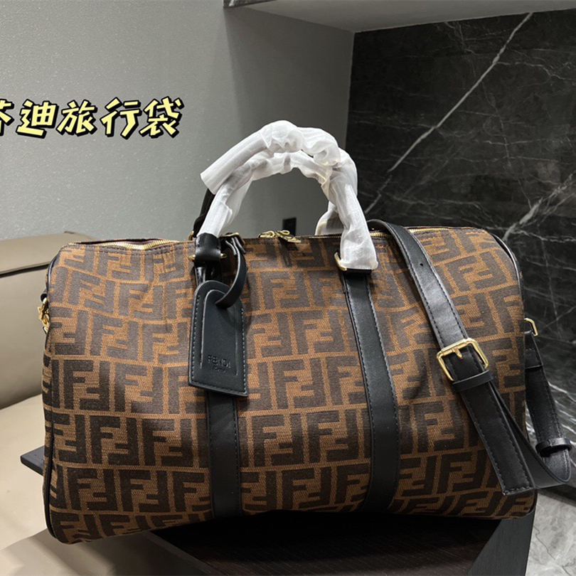 Travel bag size:44*26cm
