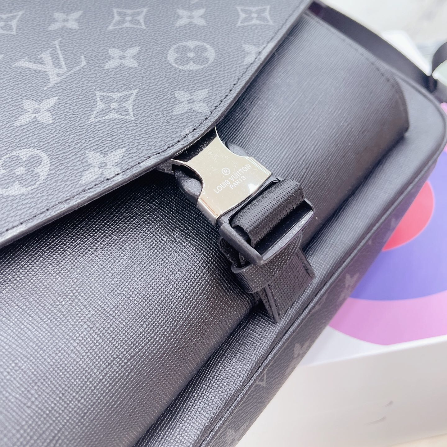 voyager Bags size:30*25cm