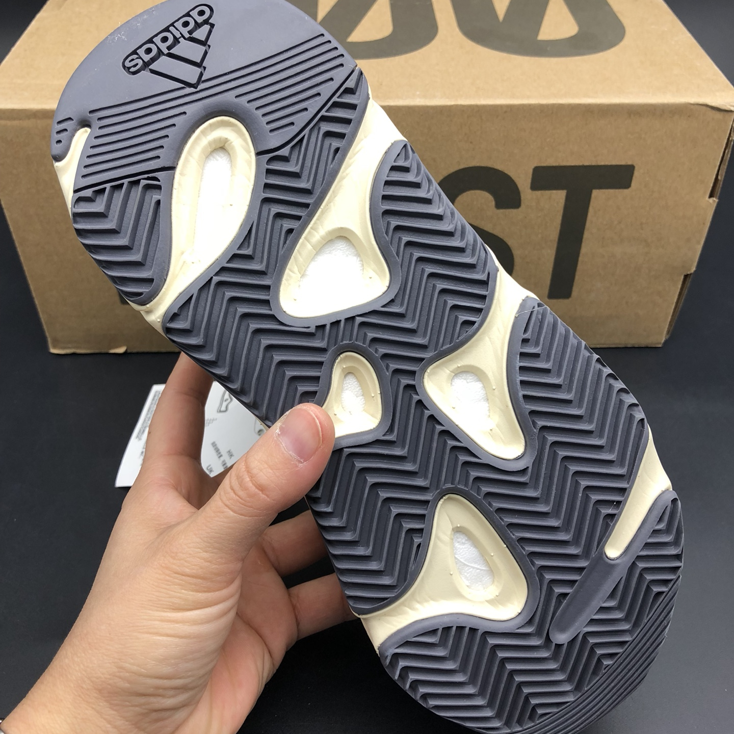 Yeezy Boost 700V1 Reflective Running Shoes 3M EU36-EU47 / US3.5-US12