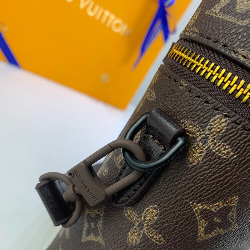 Vertical Box Trunk Bag Men's Mobile Phone Bag Size 15.5*22*7.5 cm