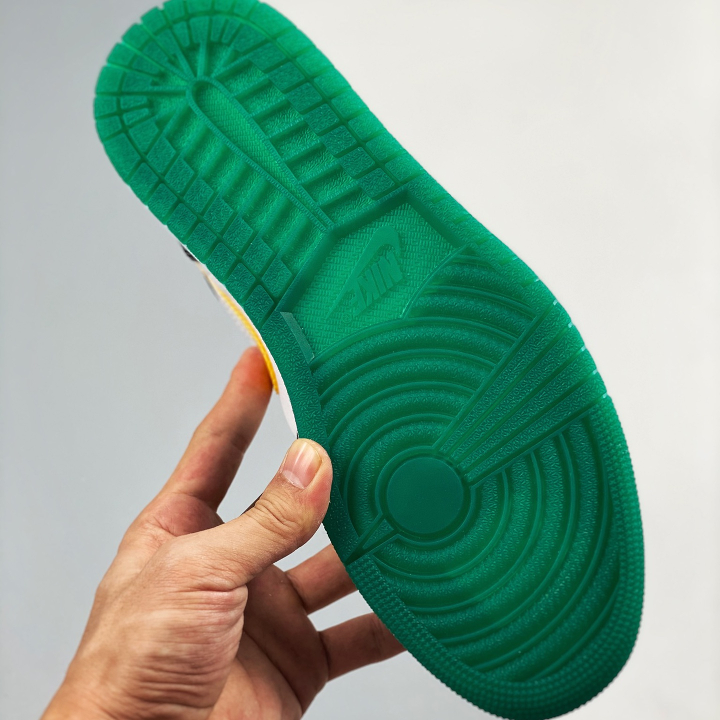 Air Jordan 1 Mid Leisure Board Shoes EU36-EU47.5/ US4-US13