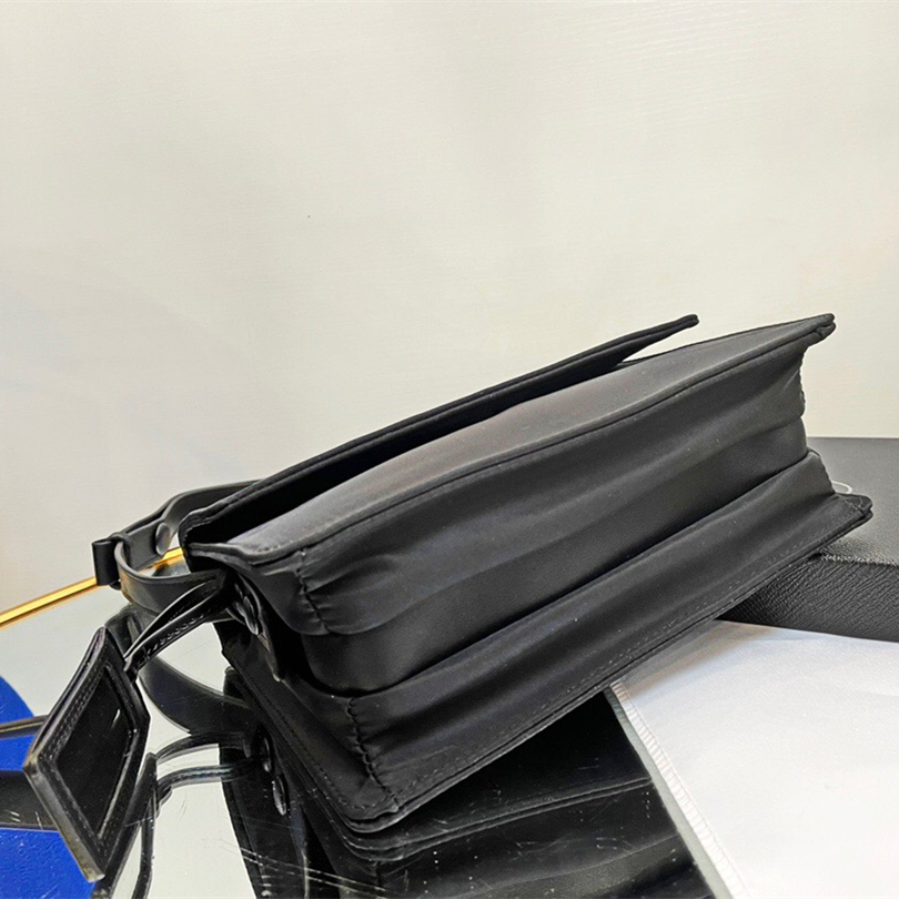 Cini Bag size:23*16cm