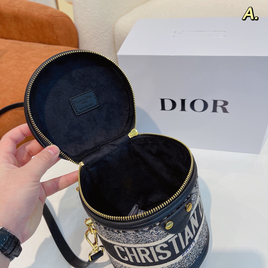 2022 New Bags size:15*14*18cm