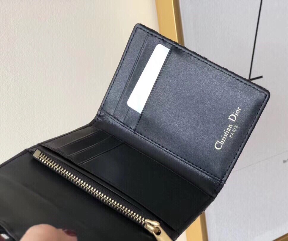 Women's Purse Cowhide Fabric Short Wallet Size 11 * 10 * 2cm