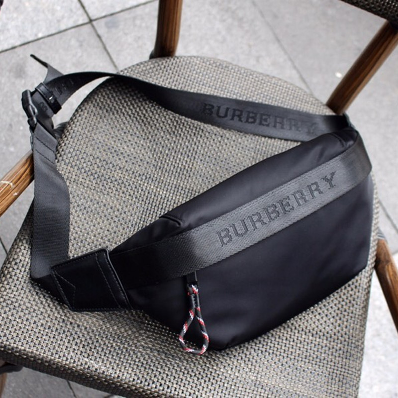 Men's Fanny Pack Chest Bag Fanny Pack Dual-use Style Size 31*7.5*16cm