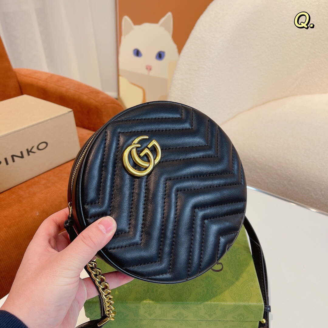 Bags Size: 19*7*19cm