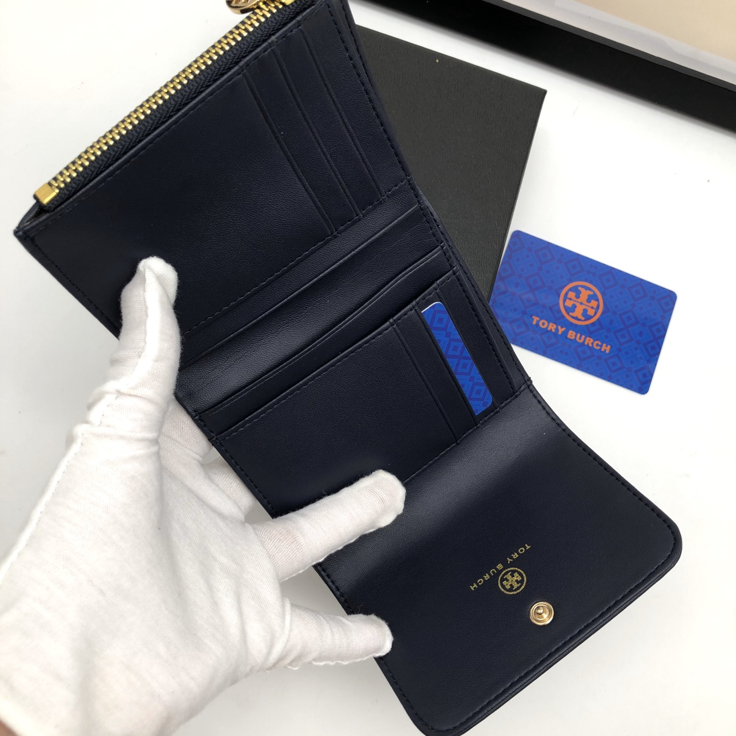 Wallet ,2 Colors, Size:11*10.5*2CM