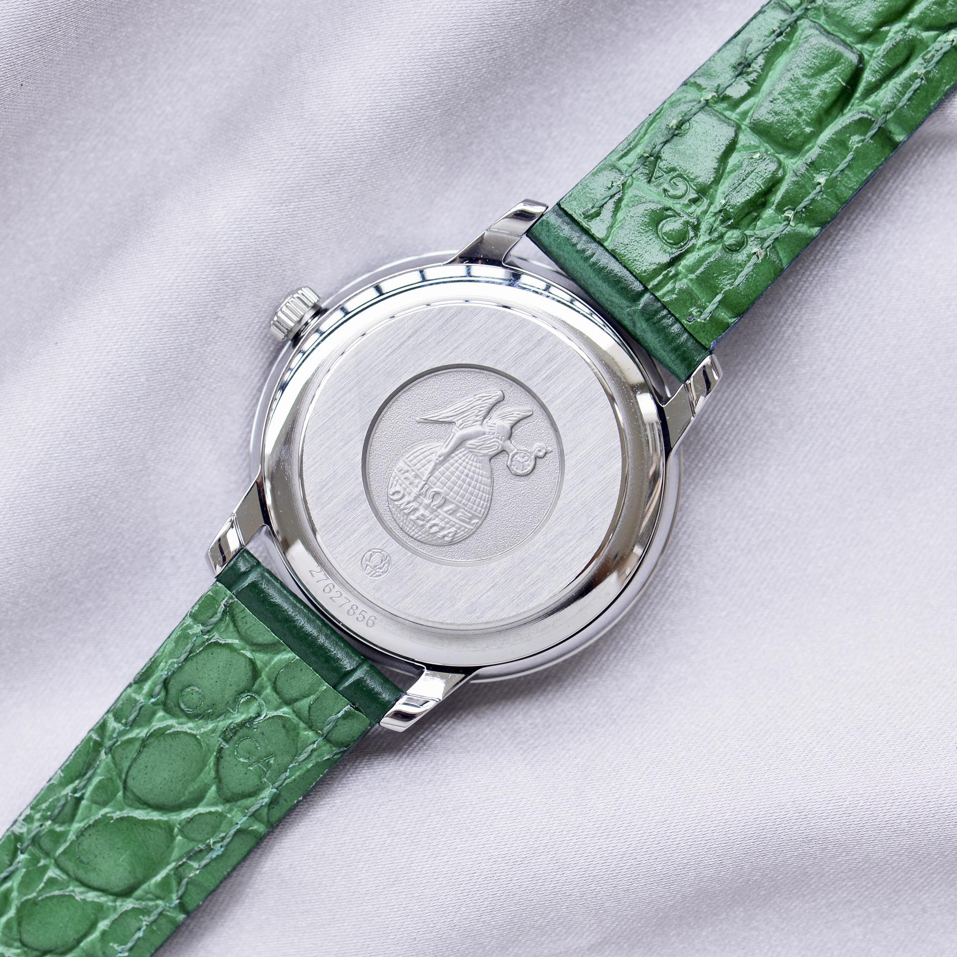 Quartz Watches ,The strap comes in your choice of 5 colors