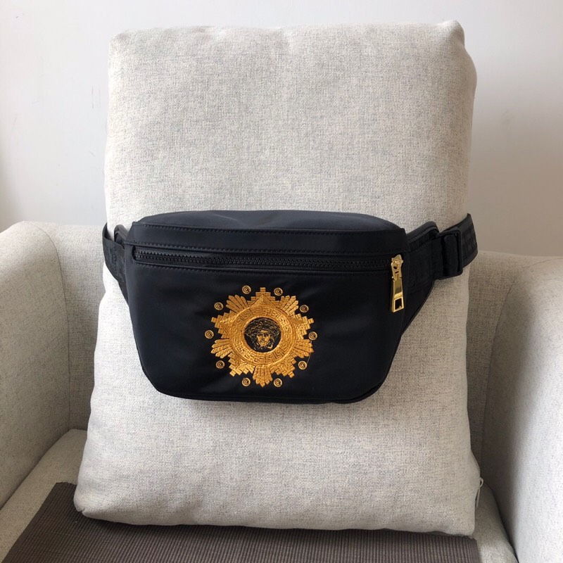 La Medusa Men's Chest Bag Fanny Pack Chest Bag Universal Section Embroidery Bag Size 25*16*7 cm