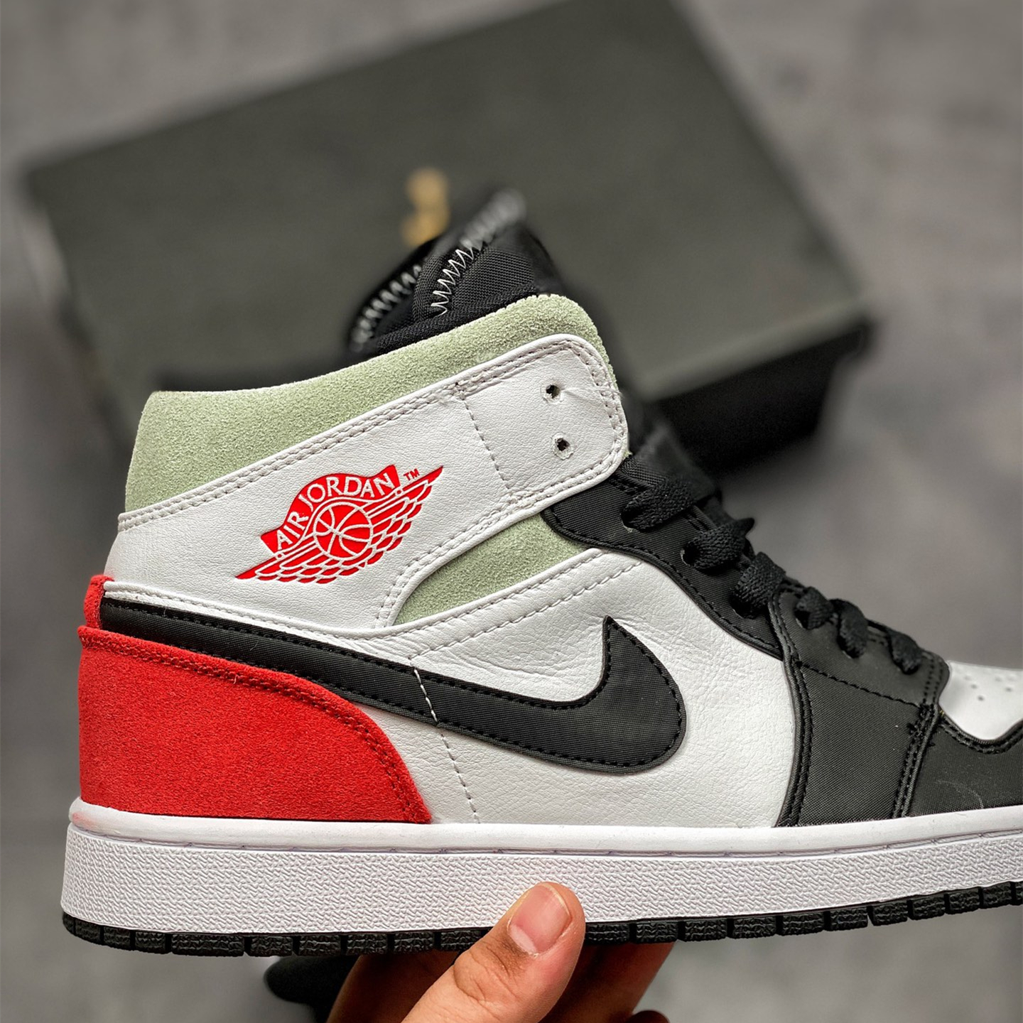 Air Jordan 1 Mid Leisure Board Shoes EU36-EU47.5/ US4-US13