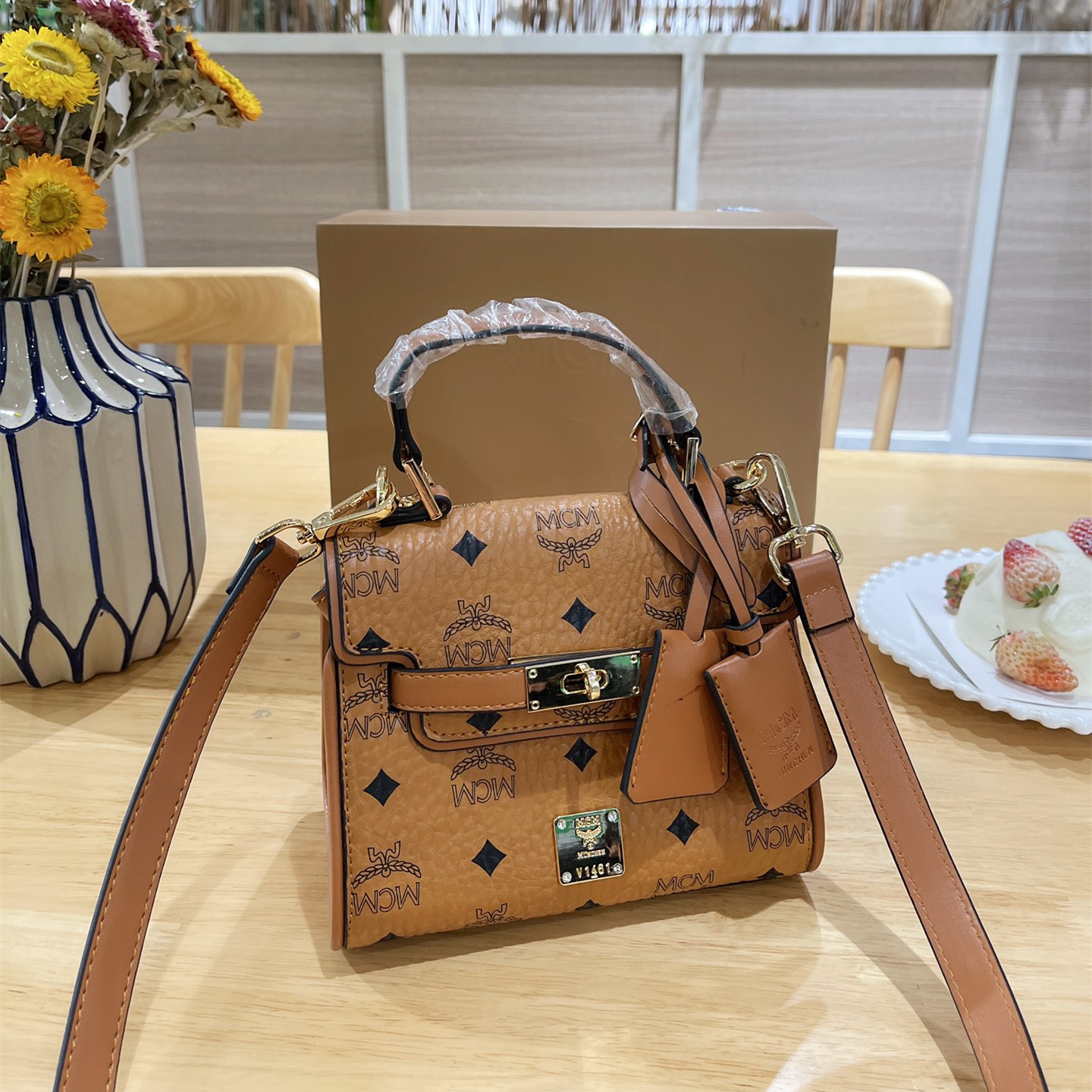 mini Bags 2colors Size:18*15cm