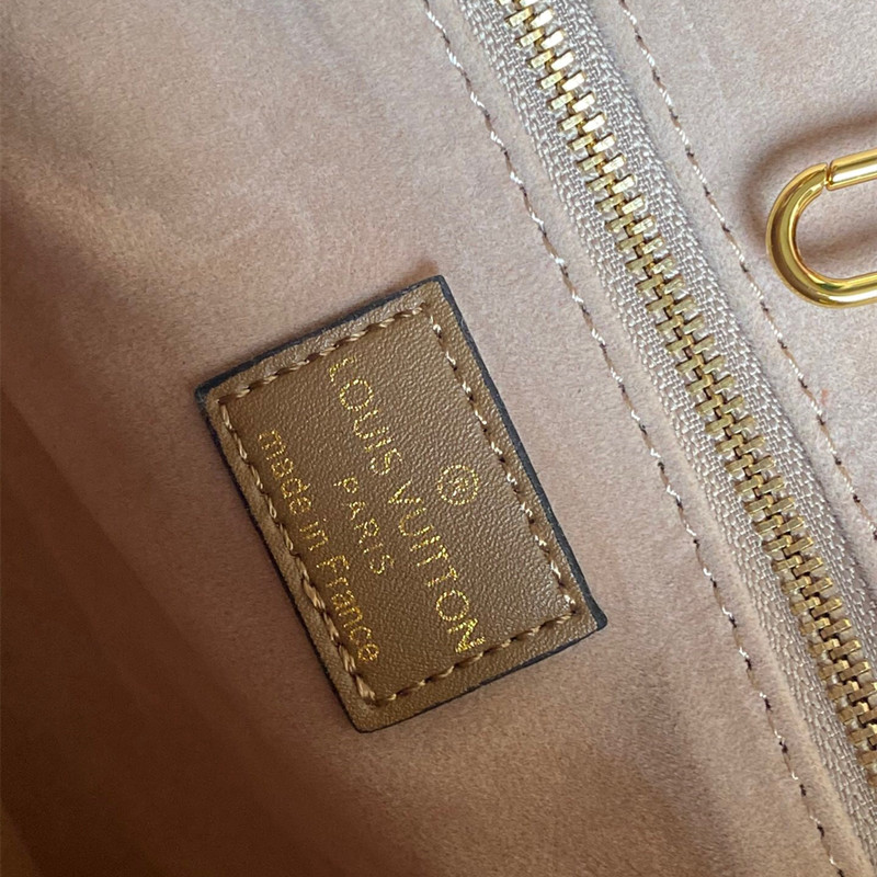 On The Go Small Tote Women's Crossbody Bag 3 Colors Size 25*19*11.5 cm