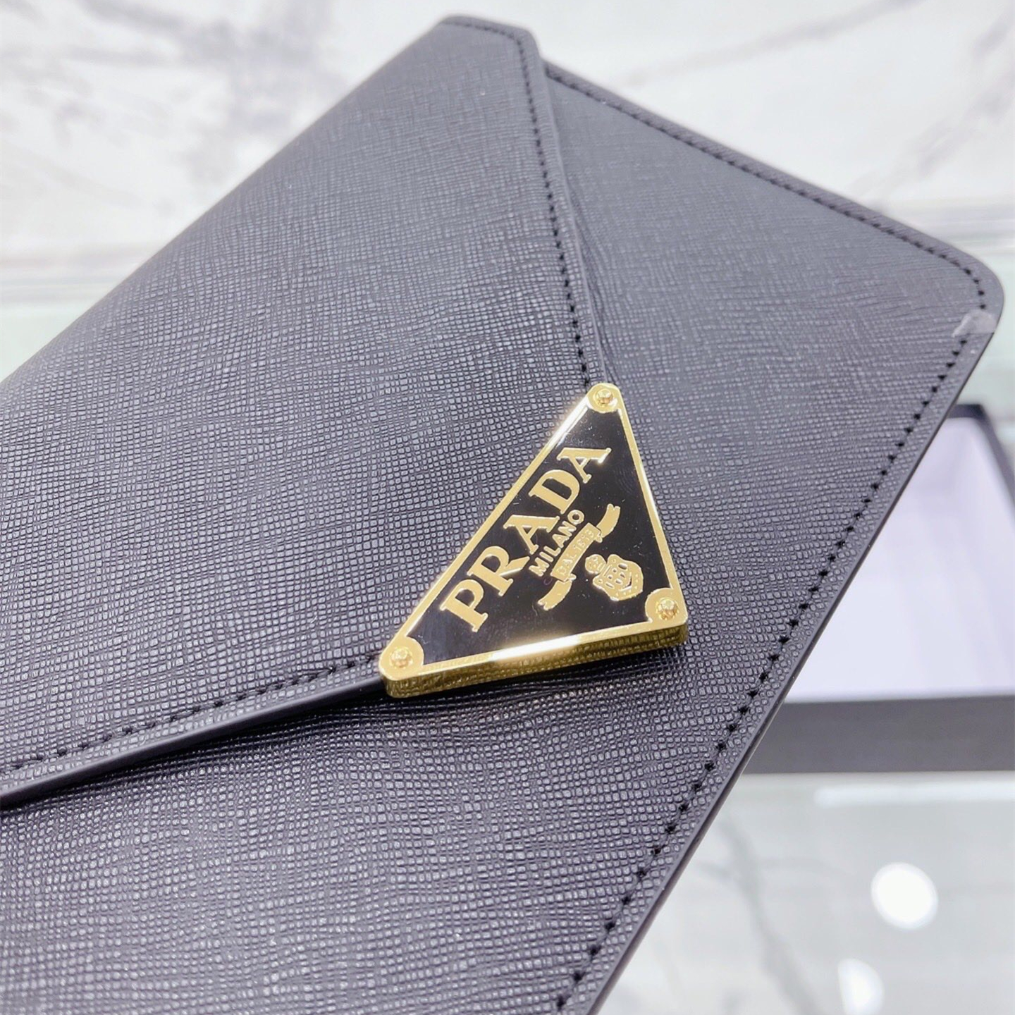 Saffiano Bag Size:22 *15cm