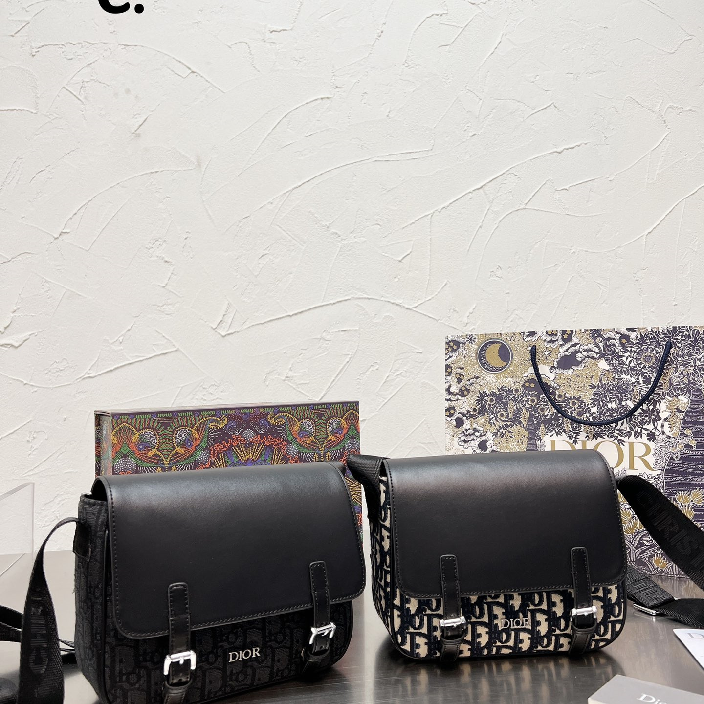 2022 New MESSENGER Oblique bag size:22*18cm