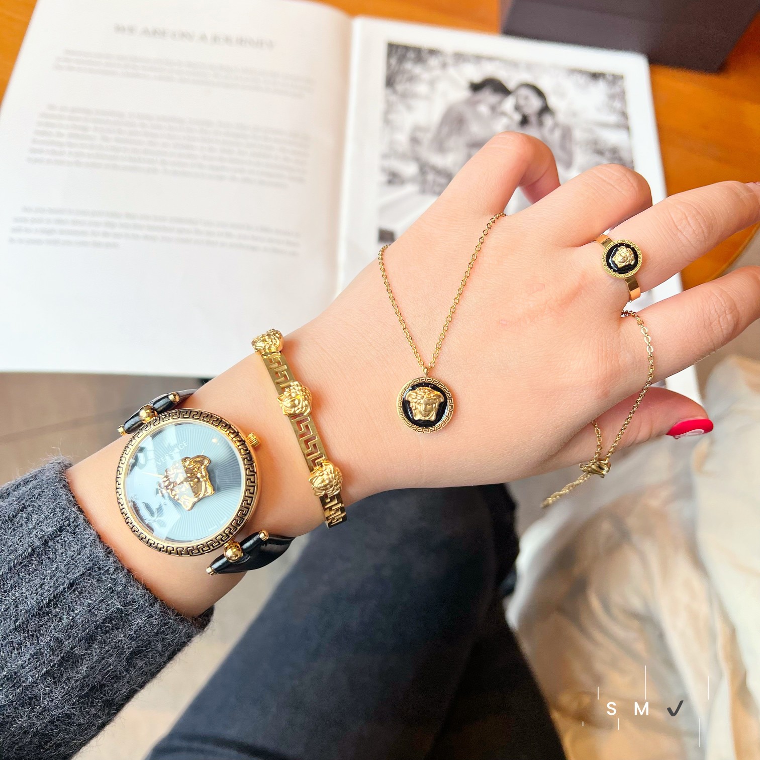 Women's Jewelry Hand-set diamonds Watch