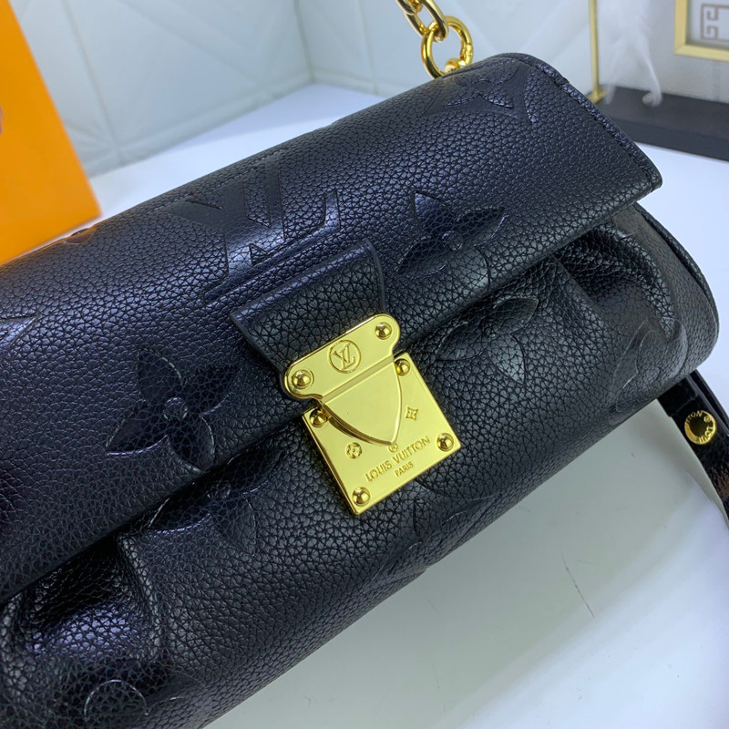 Favorite Handbag Black Size 24*14* 9cm