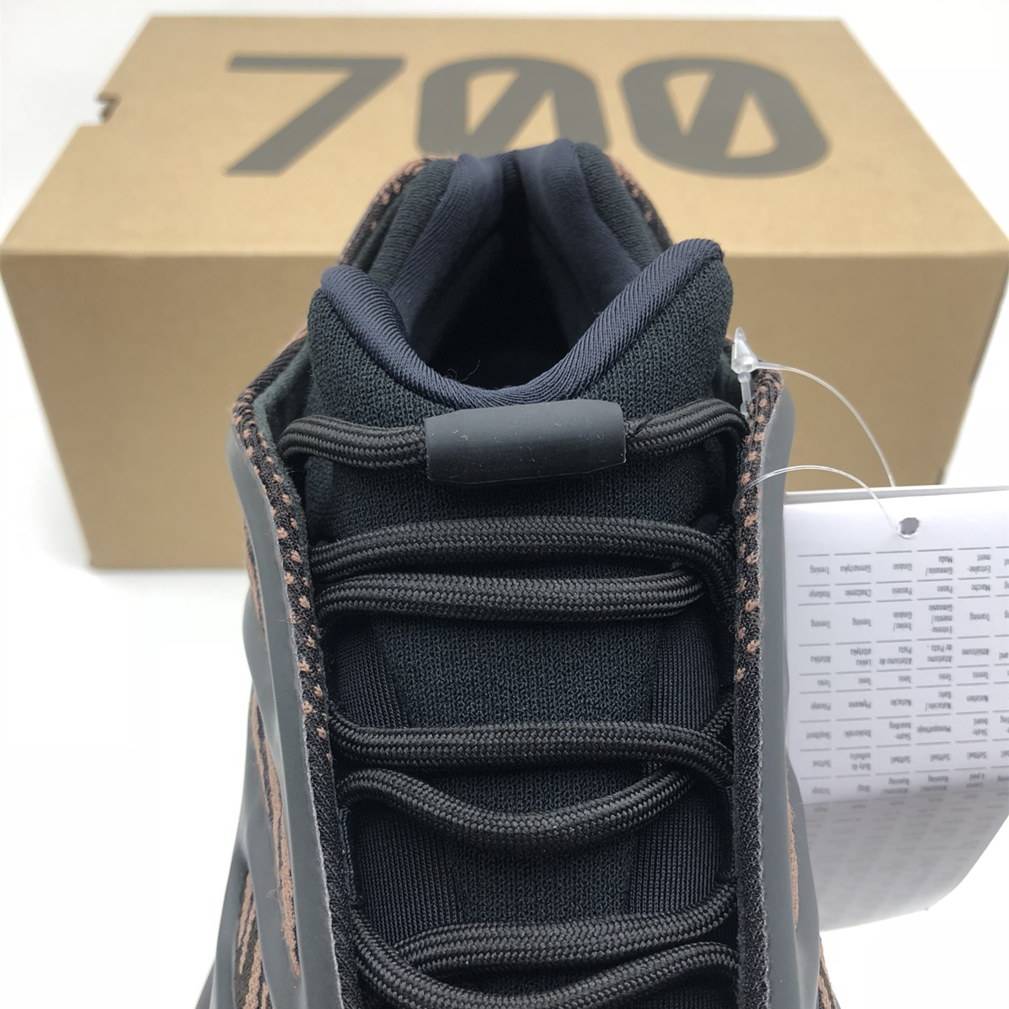 Yeezy Boost 700V3 EU36-EU46 / US3.5-US11