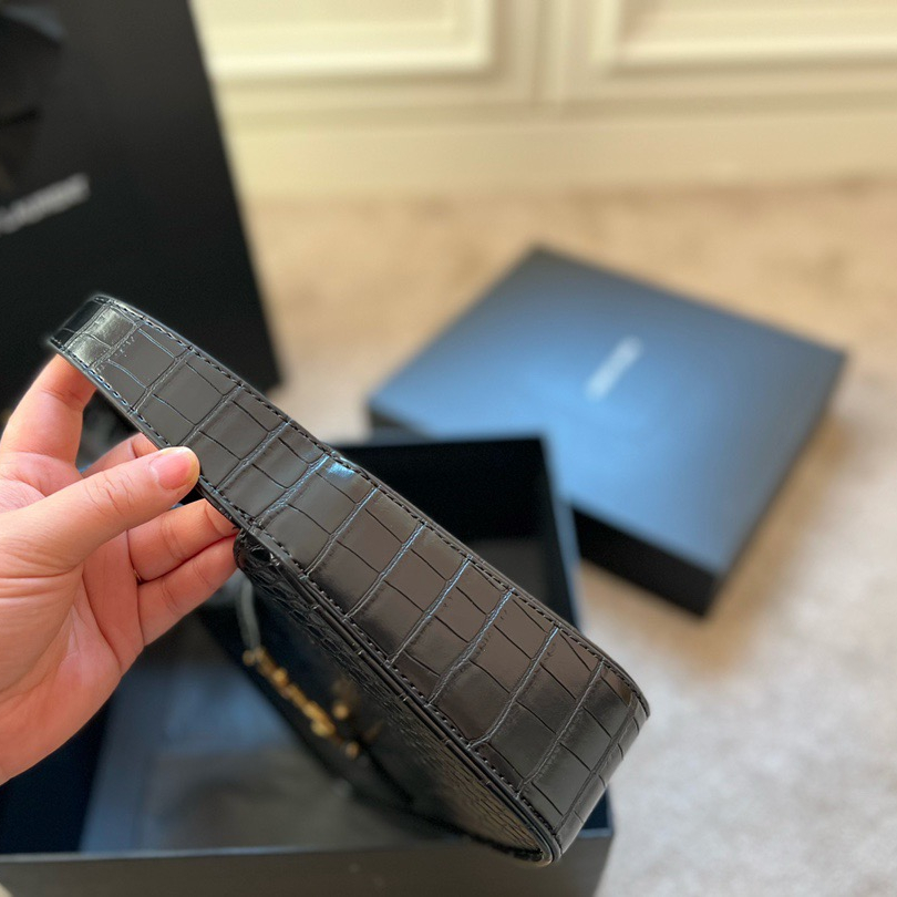 Le 5a7 Size:24×16×6cm