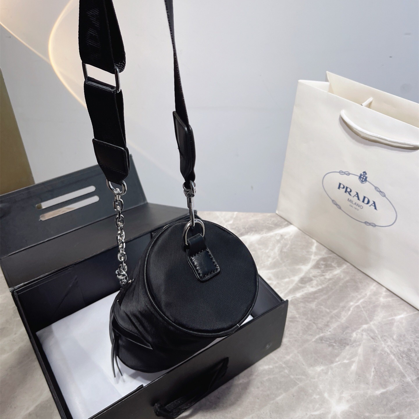 Nylon bags , Size：22*11cm