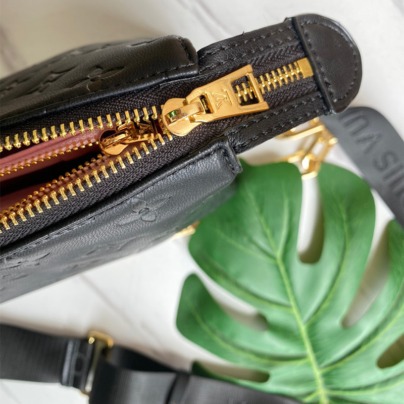 Coussin Small Bag Black Size 26*20*12cm