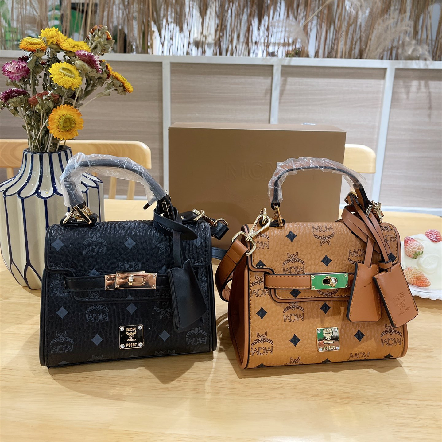 mini Bags 2colors Size:18*15cm