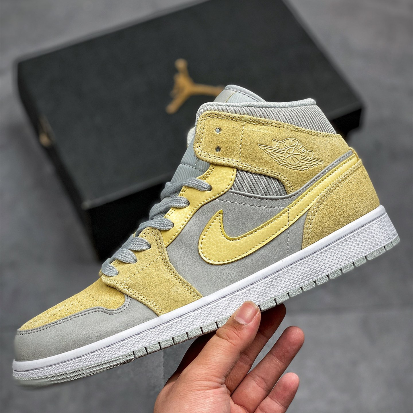 Air Jordan 1 Mid Leisure Board Shoes EU36-EU47.5/ US4-US13