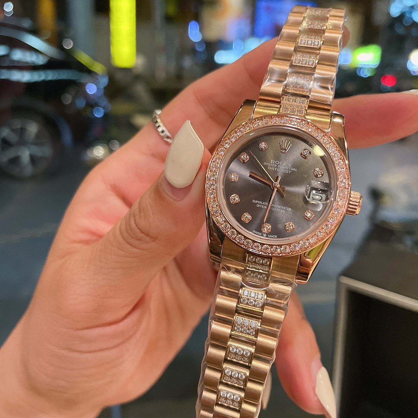 Daybreak Collection Classic Ladies Watch