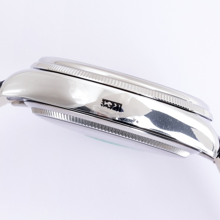 EW Cellini Log 39 diameter 39 mm, thickness 12.5 mm.