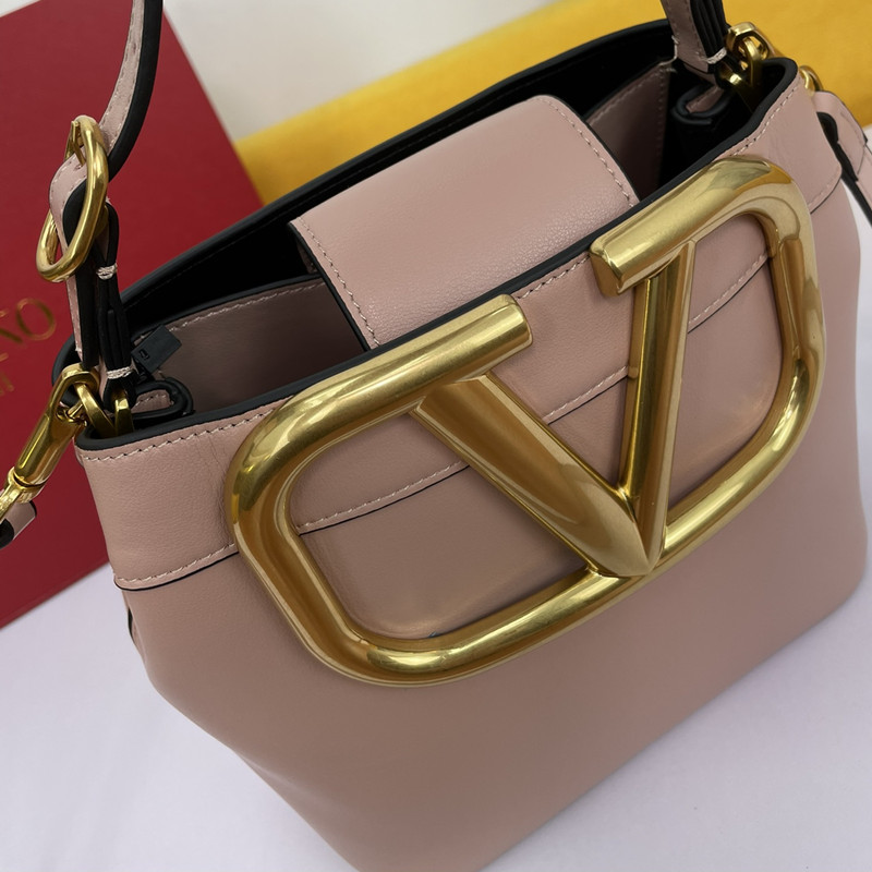 Garavani Supervee Women's Clutch Bag Crossbody Bags Size 20*19*12 cm