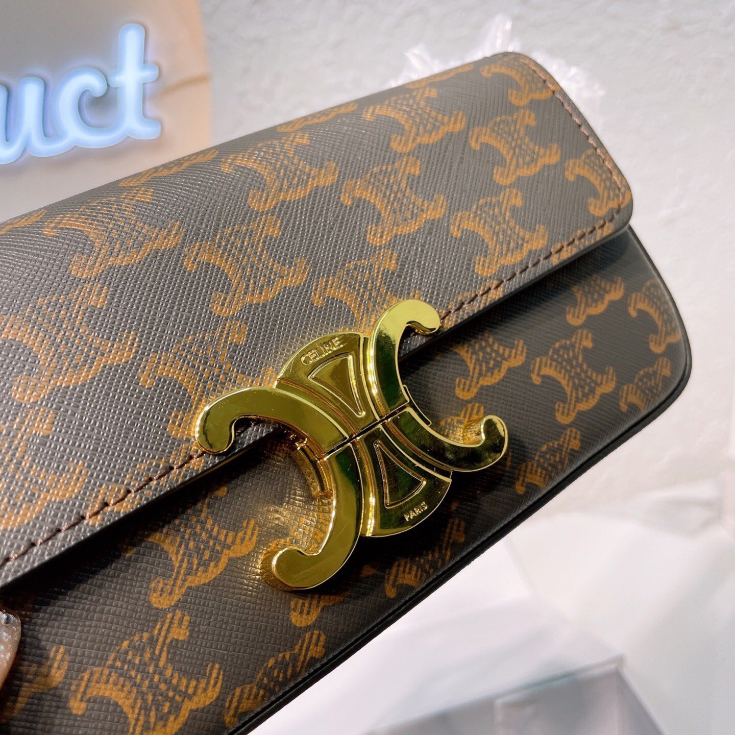 Triomphe New Bags Size:20*11cm