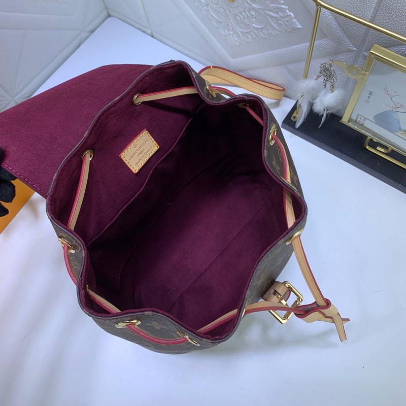 Women's Fashion Backpack School Bags Size 25.5*29*9 cm