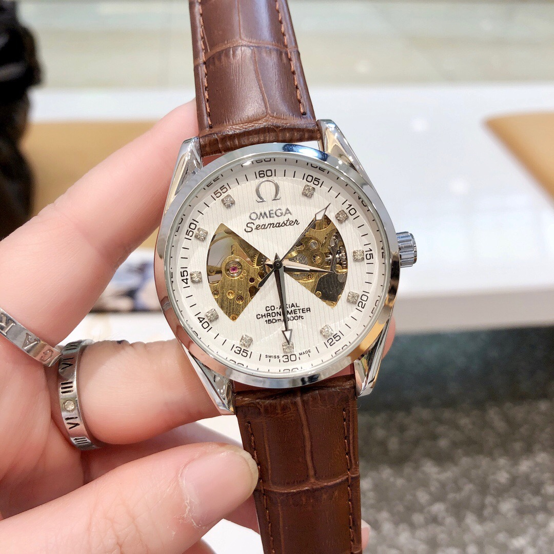 Quartz Watch 5 Colors Size:40MM