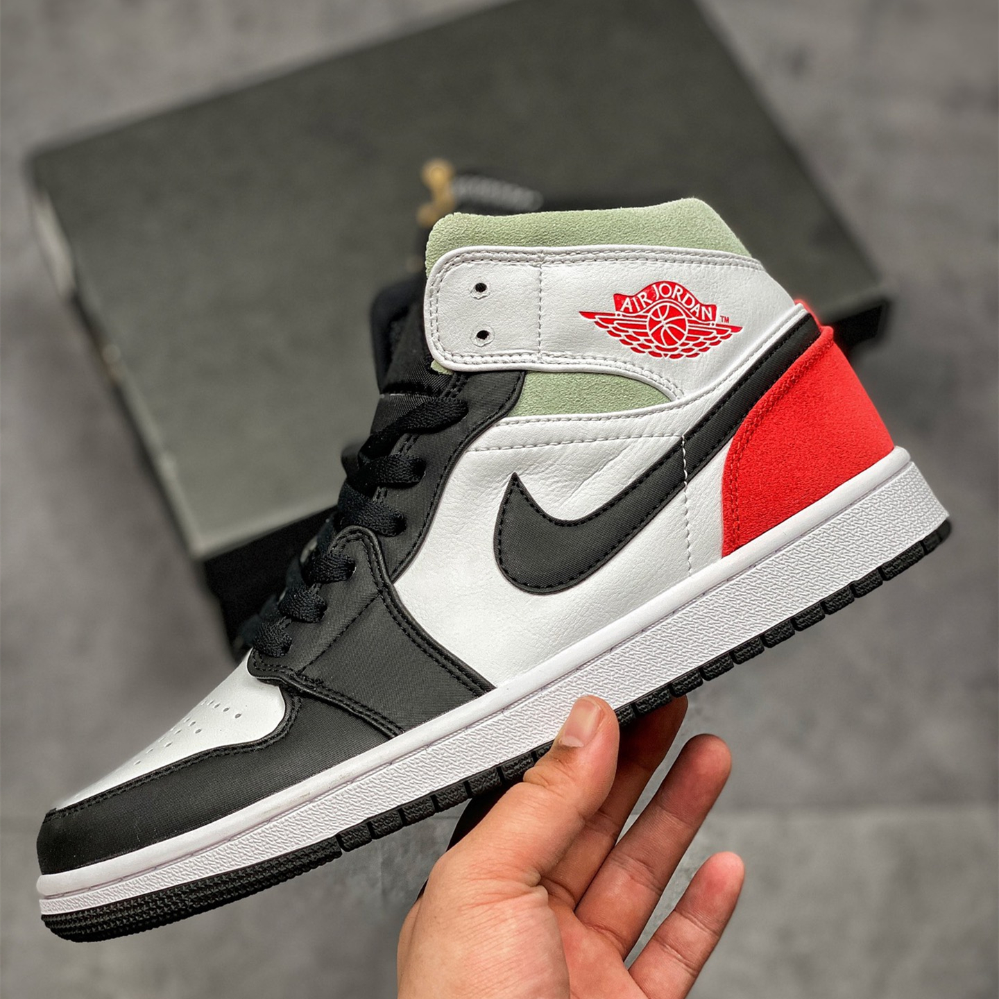 Air Jordan 1 Mid Leisure Board Shoes EU36-EU47.5/ US4-US13