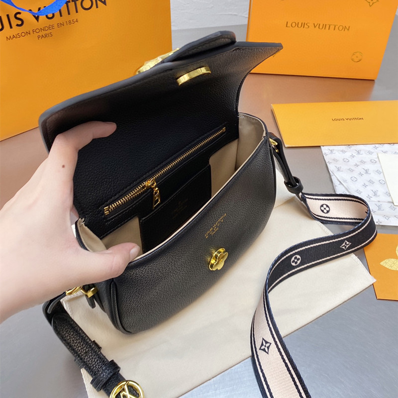 Pont 9 Soft Medium Bag Black Size 25*17.5*8 cm