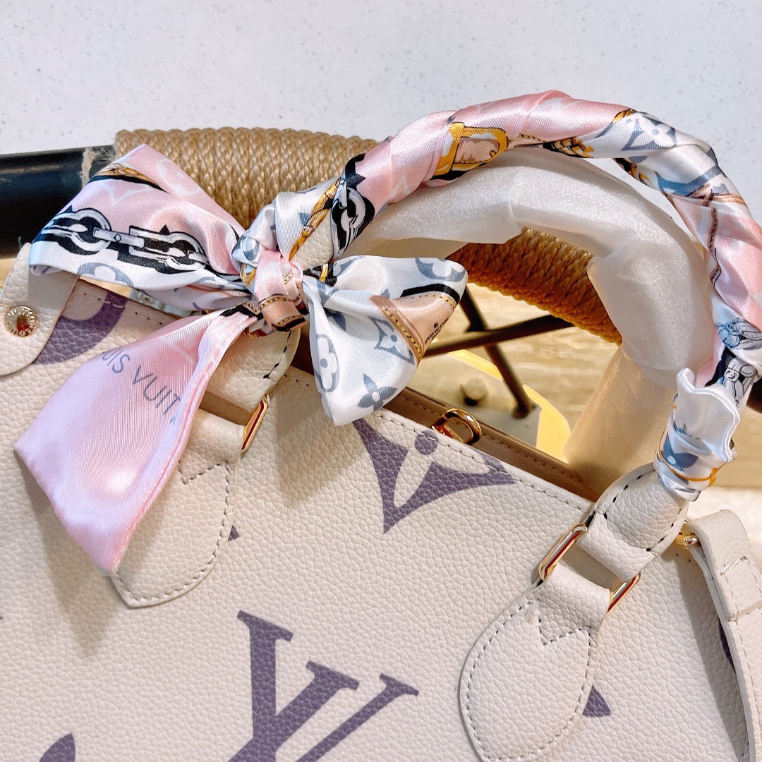 2021 Onthego bag Size:30cm