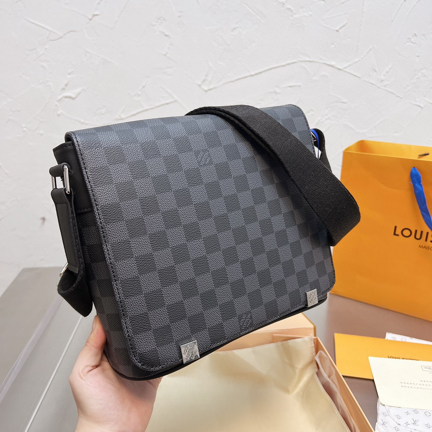 district Bags size:25cm