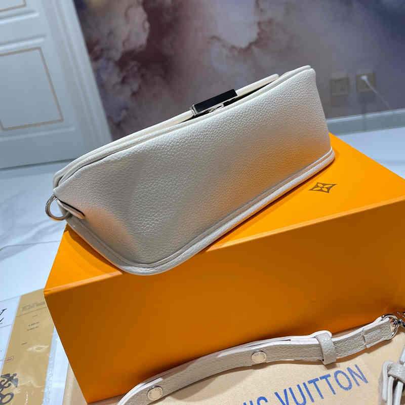 Buci Handbag Beige Women's Crossbody Shoulder Bag Size 24.5*15.5*9 cm