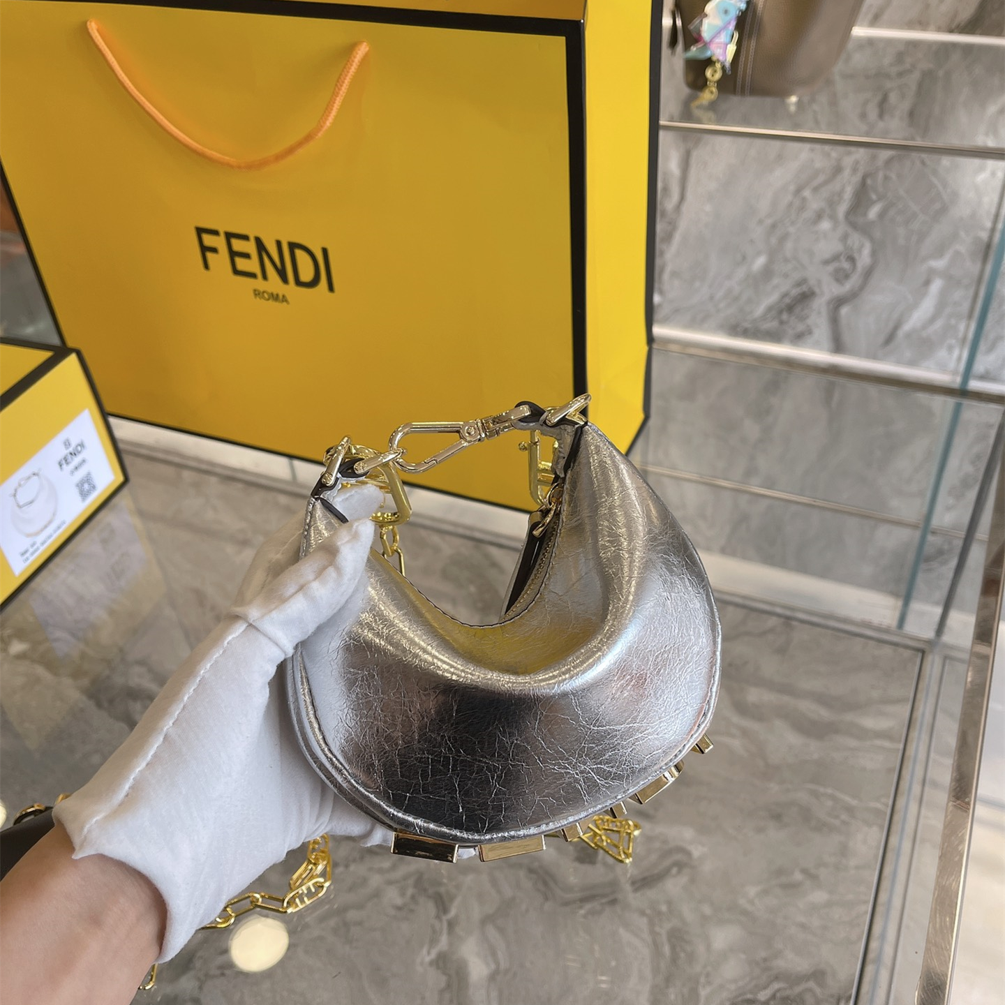 2022 new graphy Bags size:16.5*14* 5cm