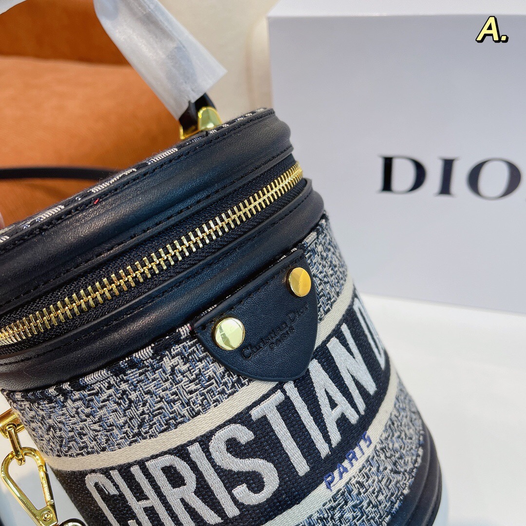 2022 New Bags size:15*14*18cm