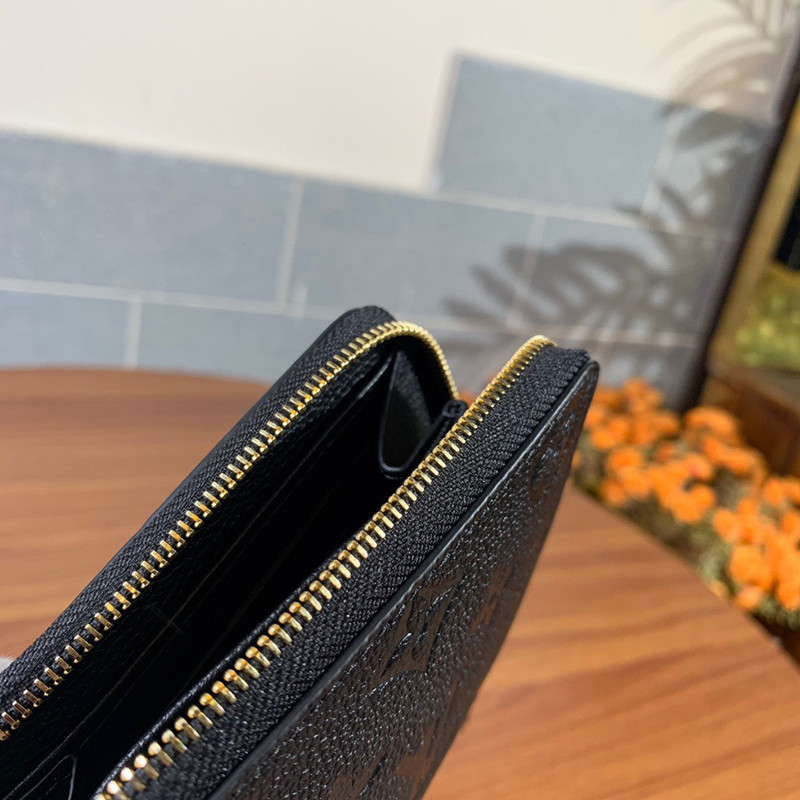 Zippy Wallet Black Size 11* 8.5*2cm