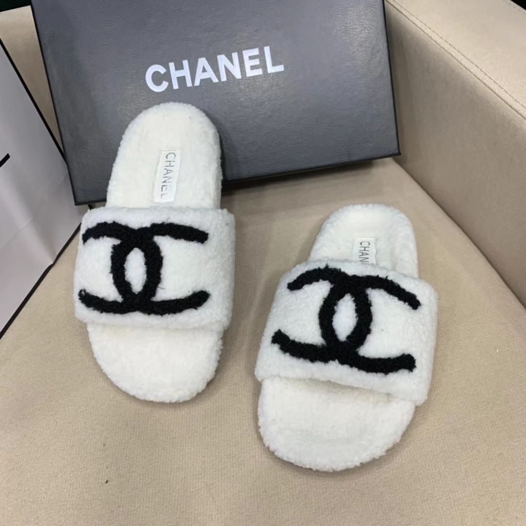 Plush slippers   size:EU35-EU42