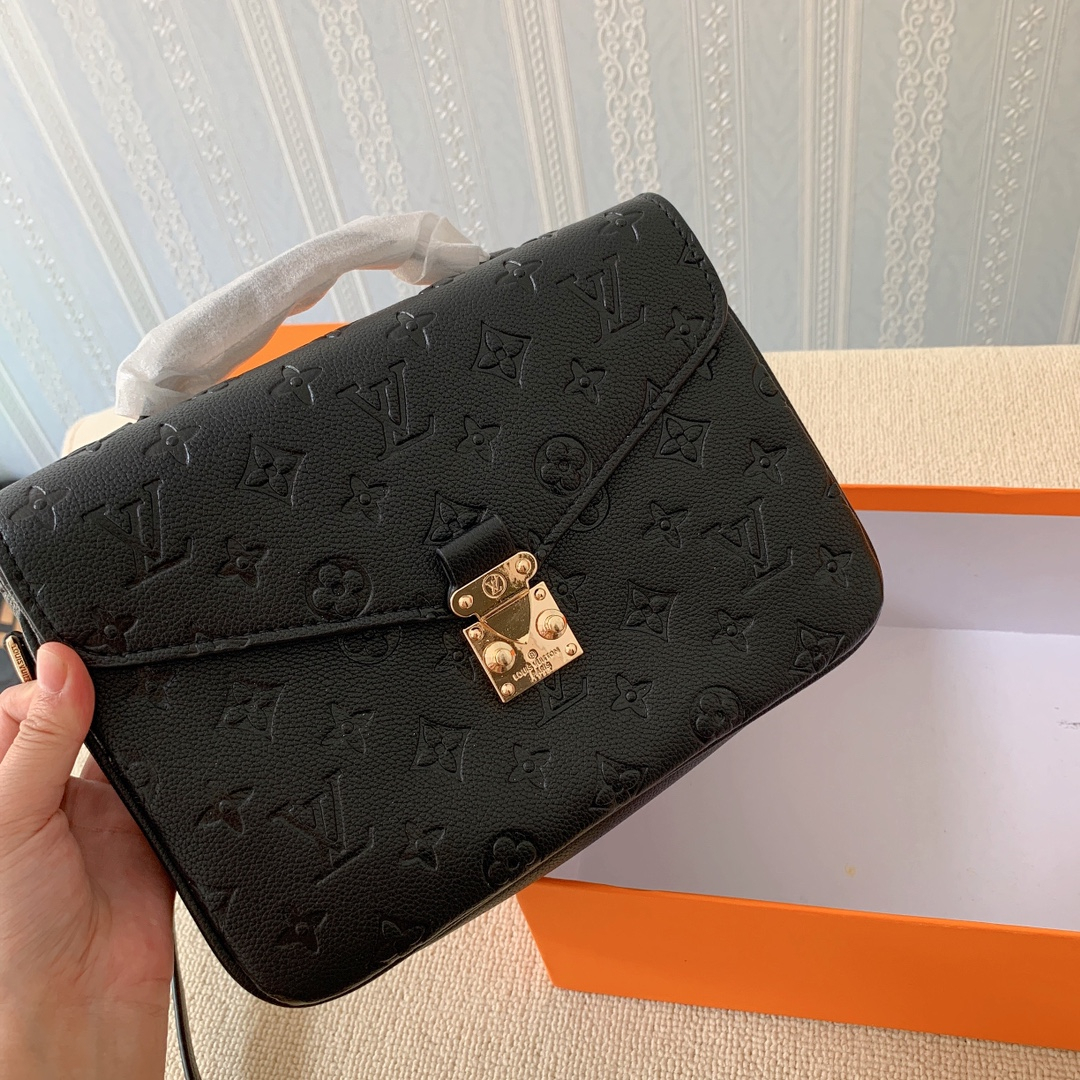 Pochette Metis Size: 25*19CM