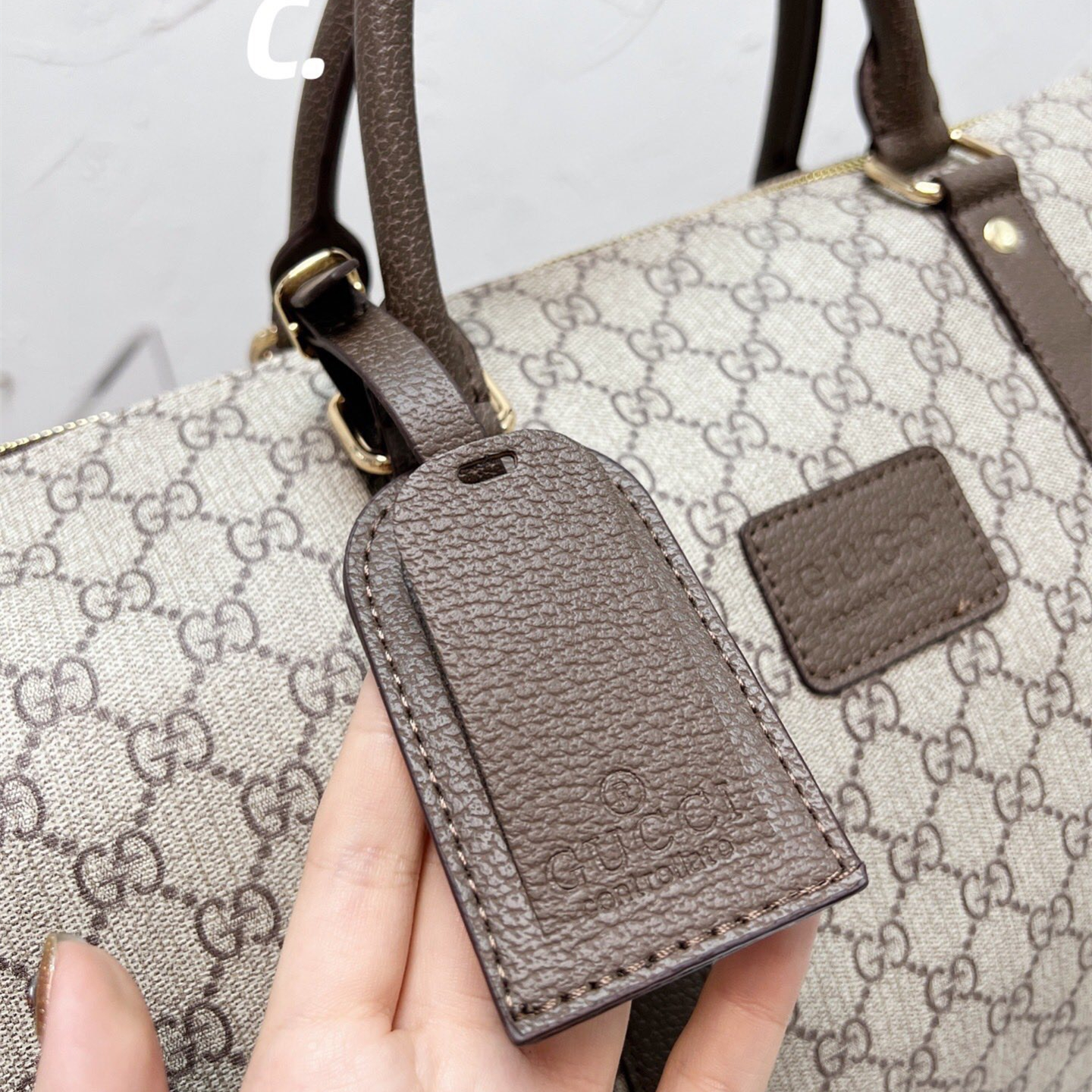 Travel bag size:45*25cm