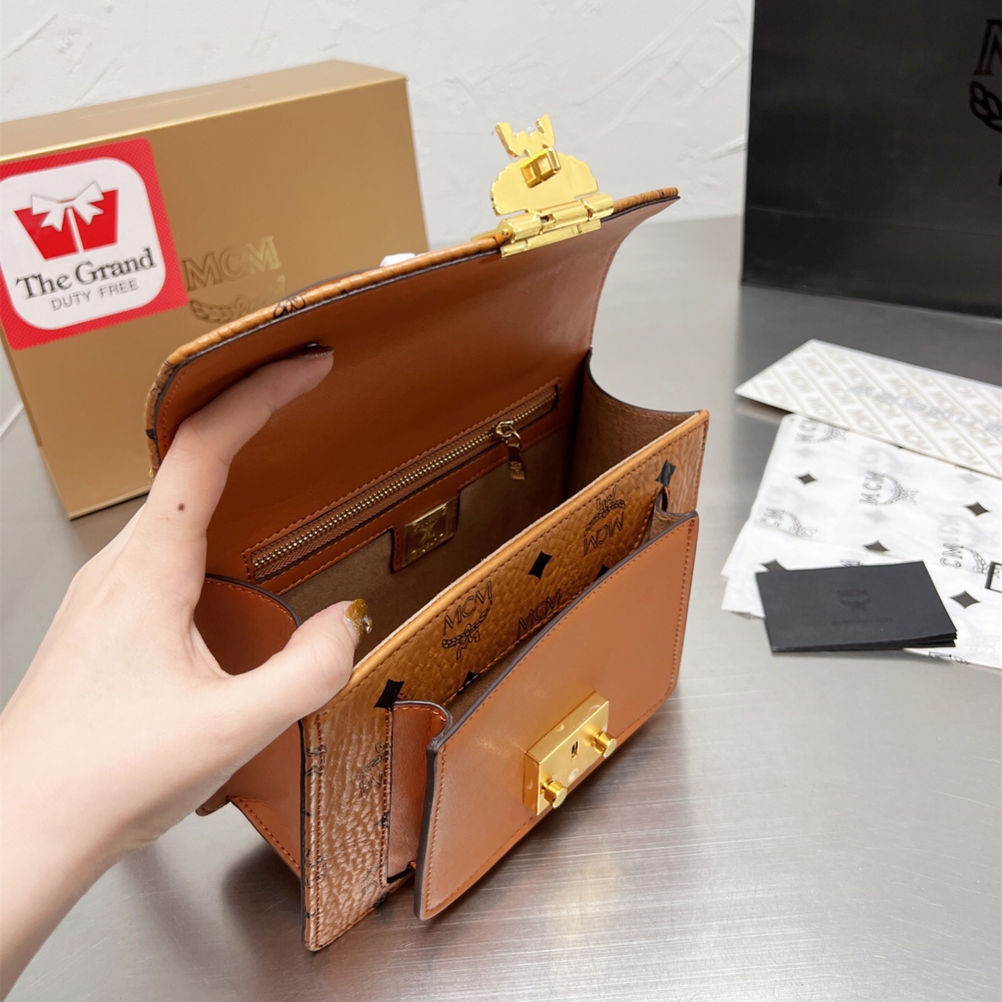 Patricia Satchel Visetos bags Size:21*15CM