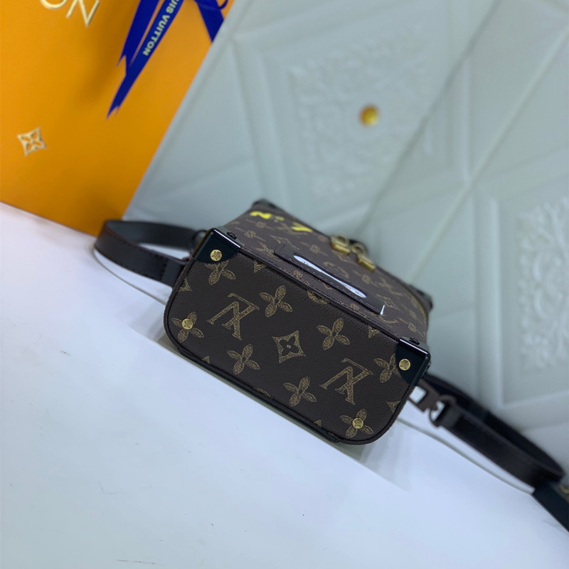 Vertical Box Trunk Bag Men's Mobile Phone Bag Size 15.5*22*7.5 cm