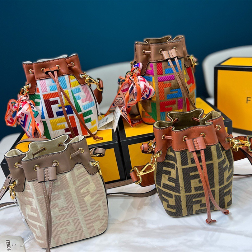 Mon Tresor Shoulder Bags SIZE:13*18CM