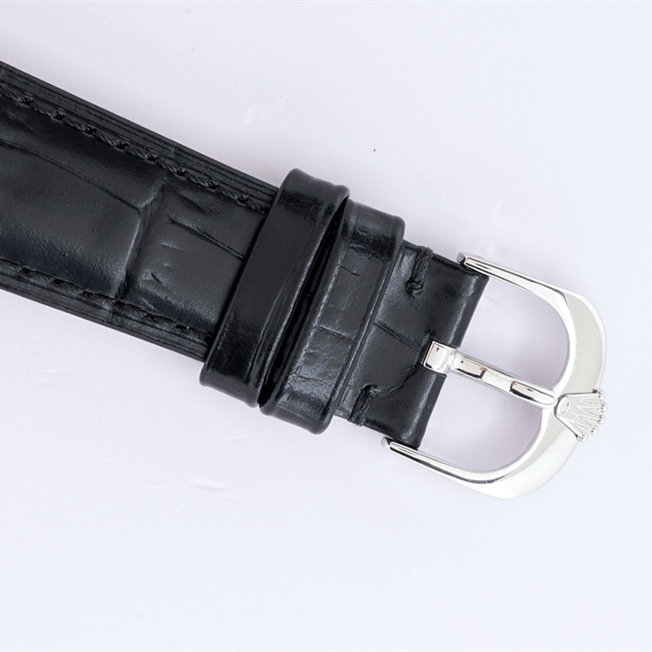 EW Cellini Log 39 diameter 39 mm, thickness 12.5 mm.