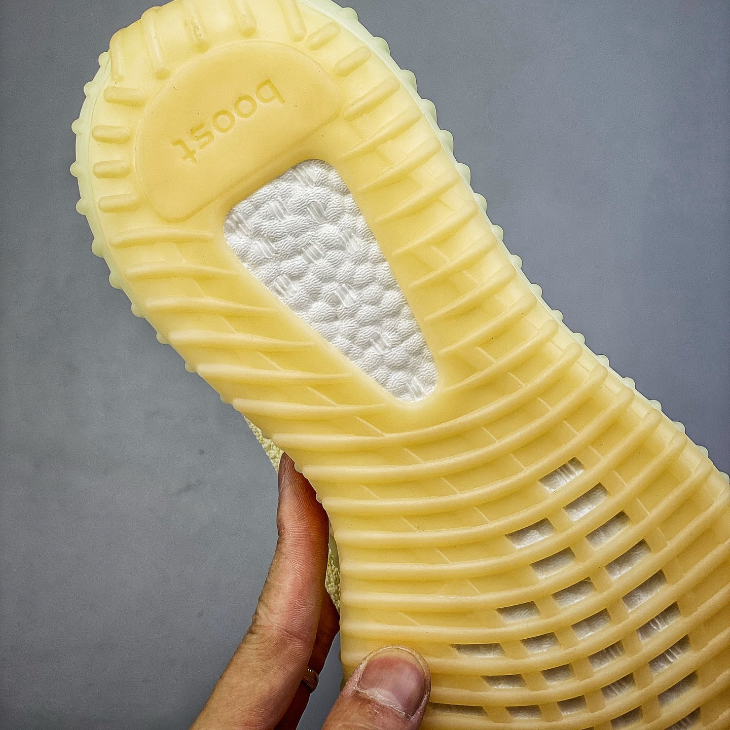 Yeezy Boost 350v2 EU36-EU48 /US4- US13