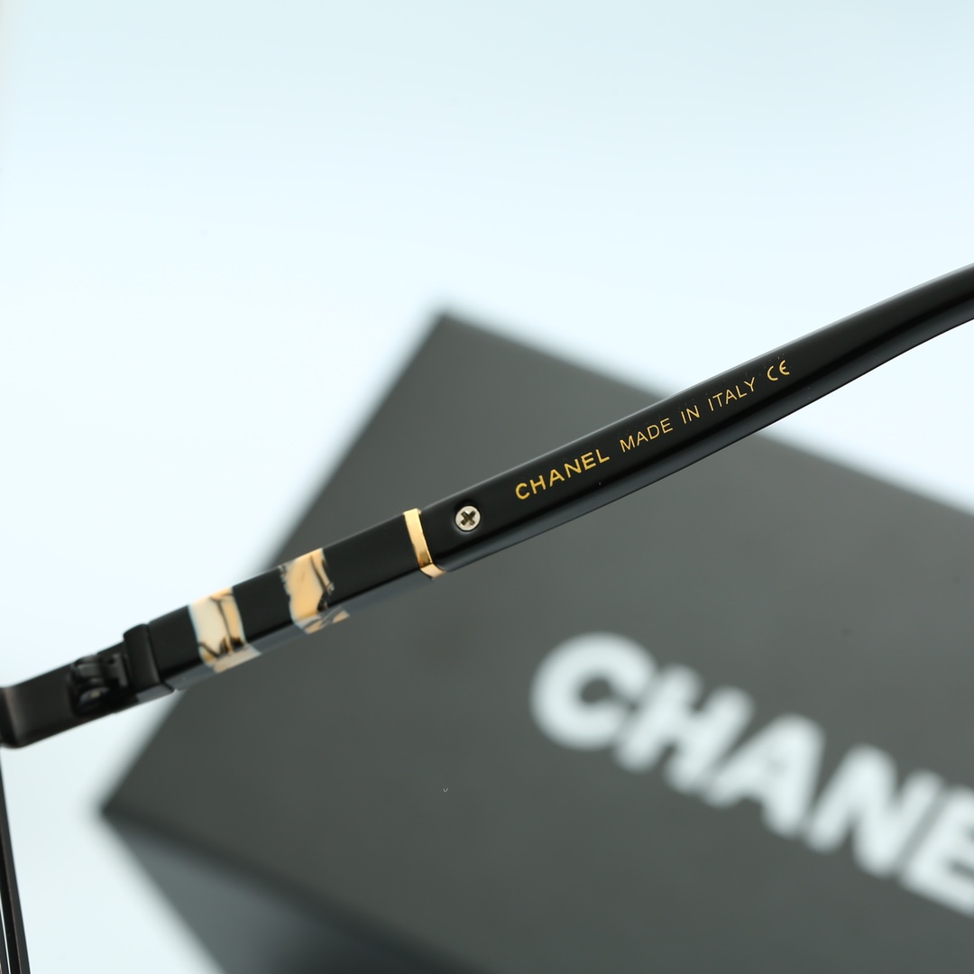 Men's And Women's Sunglasses 5 Colors