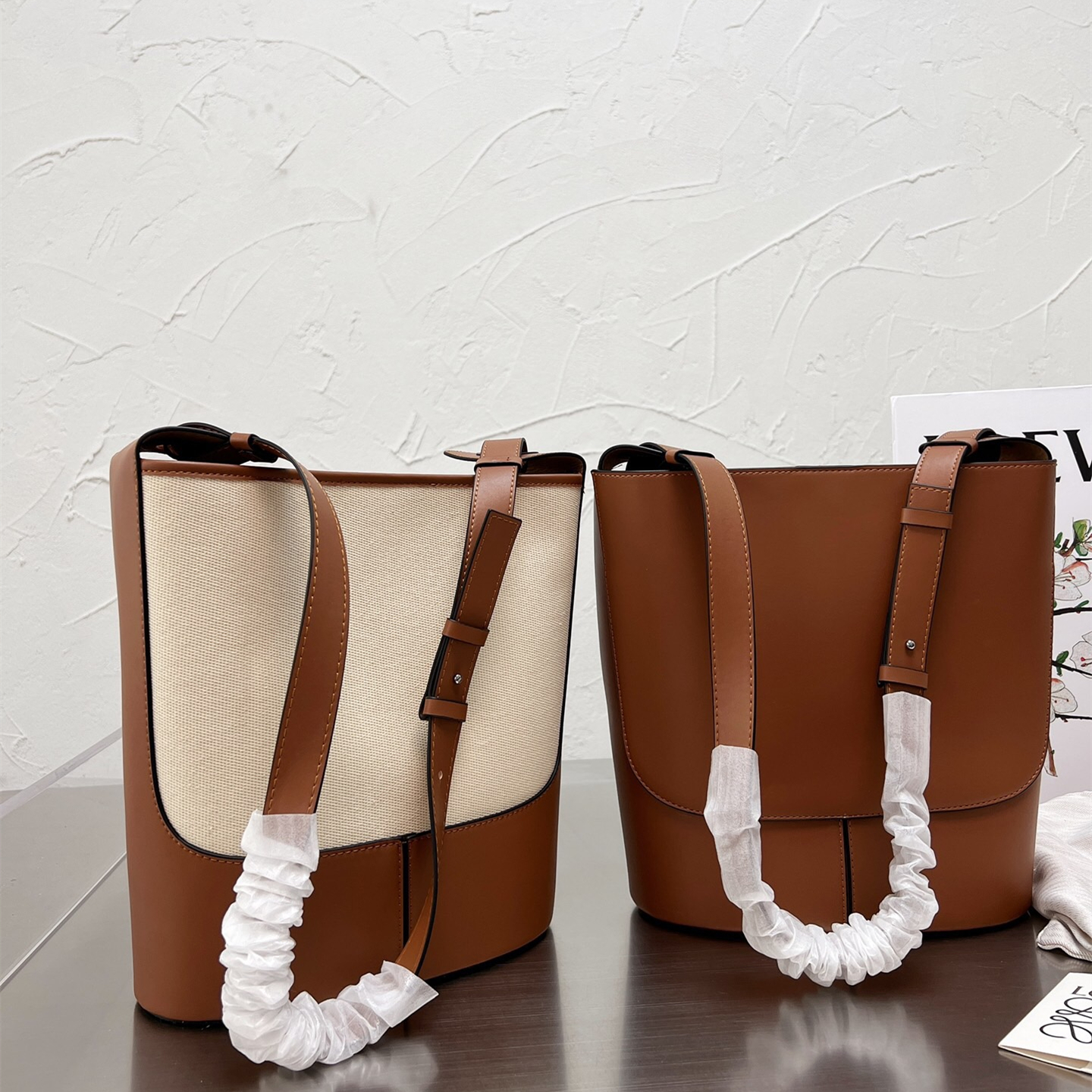 Hobo Anagram Bag Size:32*26*13CM